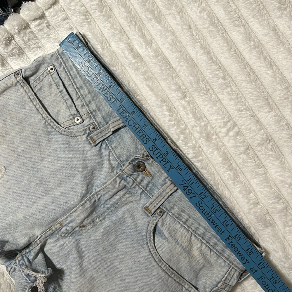 Levis 511 Vintage Shorts | Size 32 - Picture 10 of 13